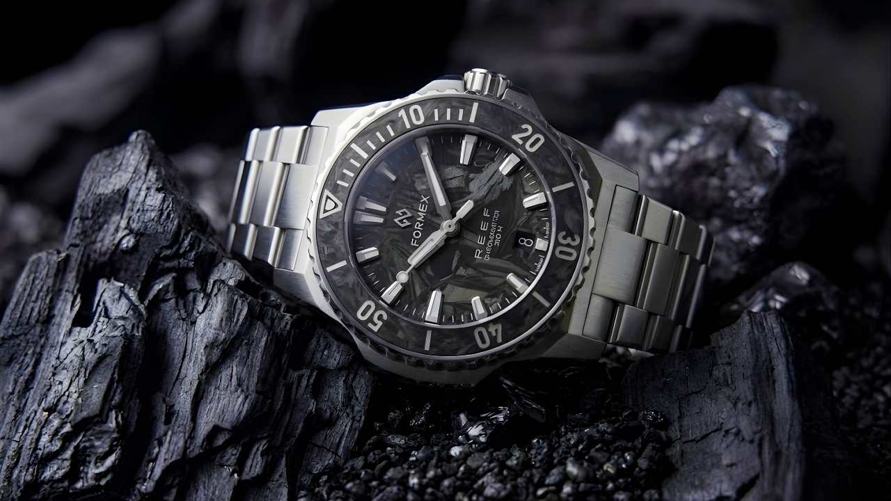 Formex Introduces Reef 39.5 Forged Carbon Redefining Its Compact Diver Style